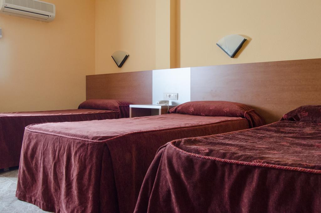 Hotel Rausan Alfajarín Szoba fotó
